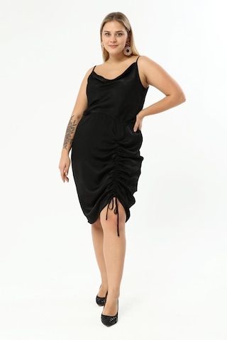 Myline Saten Degaje Yaka Drape Detaylı Elbise-1486 Siyah