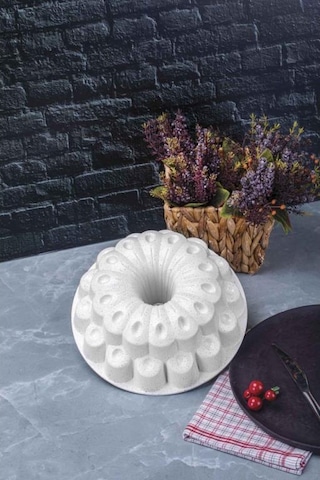 Taç Özlem Döküm Kek Kalıbı Krem Tac-6550