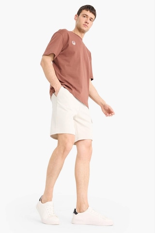Defacto Regular Fit Dokulu Düz Paça Kargo Cepli Basic Düz Şort B8796AX24SM Bej