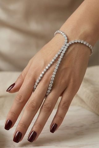 Valmont Accessories Kadın İri Kristal Taşlı Şahmeran Bileklik Işıltılı Zarif El Aksesuarı Gümüş
