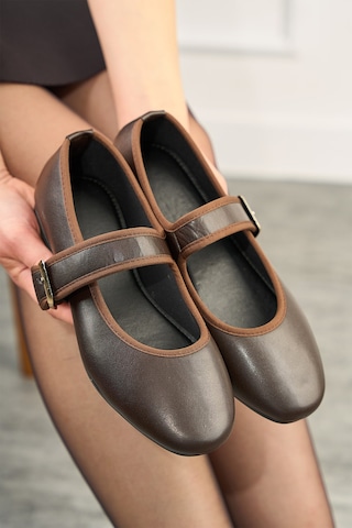 Günlük Bej Kadın Babet Oval Burun Tokalı Sade Kemer Kısa Topuklu Ev İş Ofis Hafif Ayakkabı 210 Acı Kahve