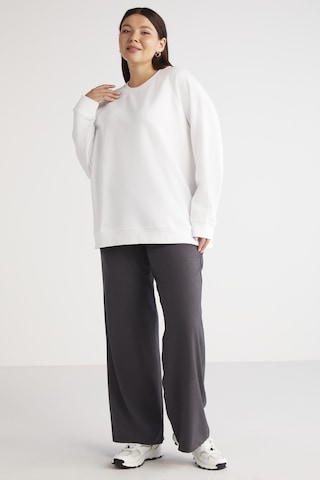 ETHIQUET BARBORABB Kadın Relaxed Içi Polarlı Yumuşacık Comfort Fit Beyaz Büyük Beden Sweatshirt