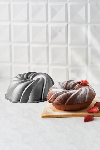 Karaca Cake Pro Pare Döküm Kek Kalıbı Antrasit 24 cm