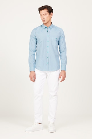 AC&Co / Altınyıldız Classics Erkek Lacı-yesıl Slim Fit Dar Kesim Düğmeli Yaka Logolu Cepli Pamuklu Çizgili Gömlek Lacivert - Yeşil