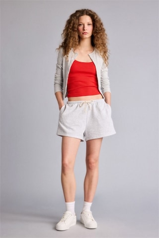 Defacto Standart Fıt Sweatshirt Kumaşı Şort G7956ax26hsgr256 Gri-gr256