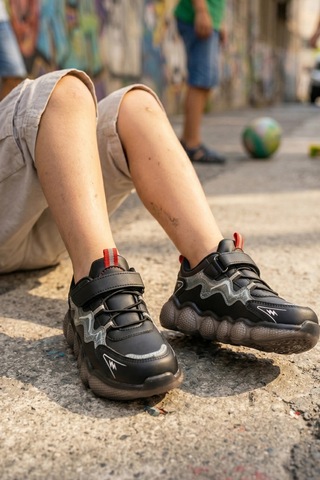 In Step Thunder Işıklı Görünümlü Ortopedik Tabanlı Erkek Çocuk Spor Ayakkabı Siyah