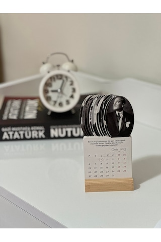 2026 Atatürk Takvimi Ahşap Ayaklı Atatürk Temalı Mini Özel Tasarım Takvim, Atatürk 2026 Takvim