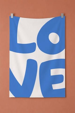 Love Mavi Tipografi Yazı Temalı Modern Dekoratif Duvar Örtüsü Duvar Halısı Beyaz