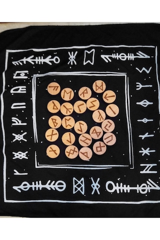 Rune Semboli Taşları Dişbudak Ağacı Run Taşları Örtüsü Sunak Nordic Runes Örtüsü Sunağı Ve Taşları S