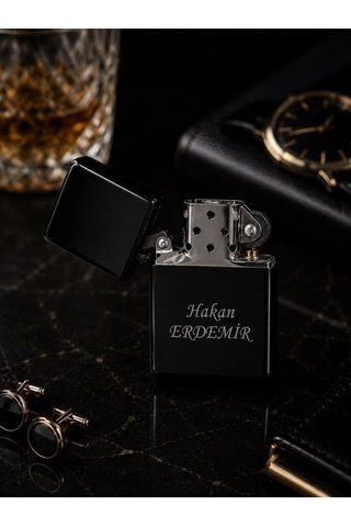 İsime Kişiye Özel İsim Yazılı Metal Benzinli Çakmak Premium Hediye Dolu Gönderim Siyah