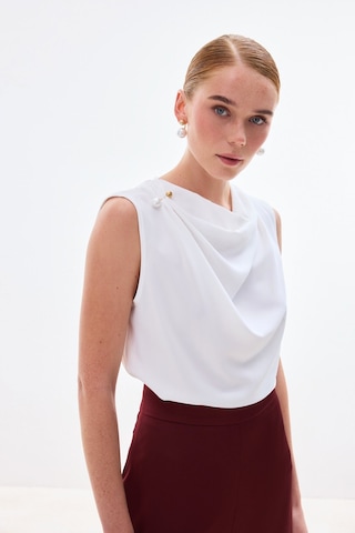 Sateen İnci Broşlu Degaje Bluz - Ekru-136739 Ekru