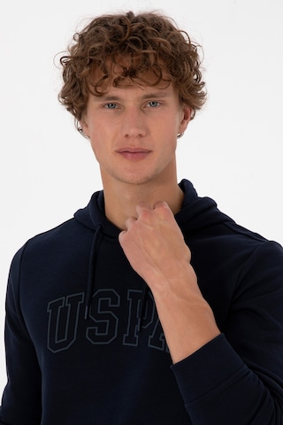 U.S. Polo Assn. Erkek Regular Fit Kapüşonlu Lacivert Basic Sweatshirt 50315663-VR033
