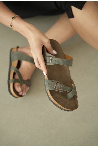 Selin Shoes Vino Çift Ayarlanabilir Tokalı Parmak Arası Kadın Terlik- Haki