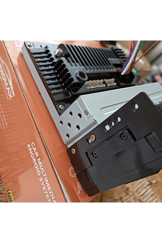 Audiomax Mx-9700 Aşağı Yukarı Ayarlanan Android 12 Sürüm Ekranlı Teyp 2/32gb