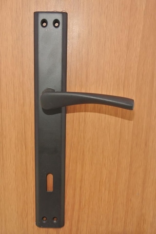 Burgaz Mat Siyah Aynalı Kapı Kolu