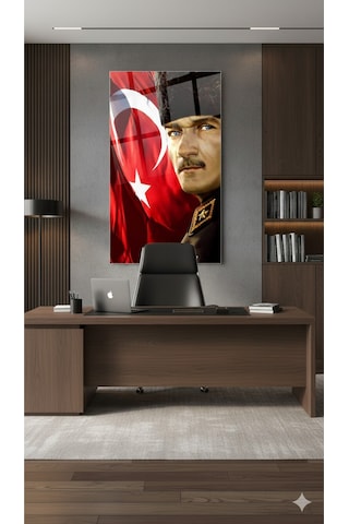 Gazi Mustafa Kemal Atatürk Portresi Türk Bayrağı Temalı Cam Tablo
