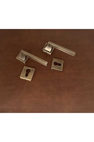 Karo Mat Antik Sarı Kare Rozetli Zamak Çelik Kapı Kolu 1 Takım