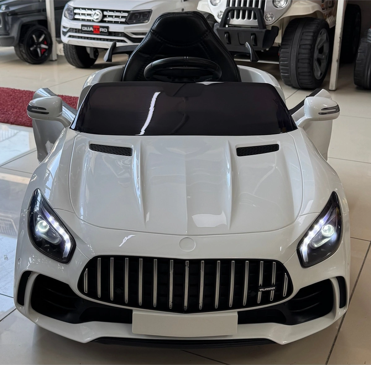 12v Mercedes Gtr Akülü Araba 1-4 Yaş, Uzaktan Kumandalı, Led Işıklı Beyaz
