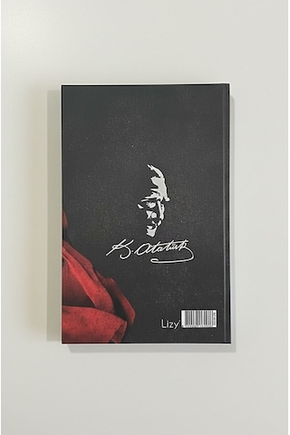 2026 Atatürk Ajanda Premium Sert Kapak Özel Baskı 17x24 Cm Lastikli Ajanda Atatürk Kapaklı Beyaz Ofs907ata