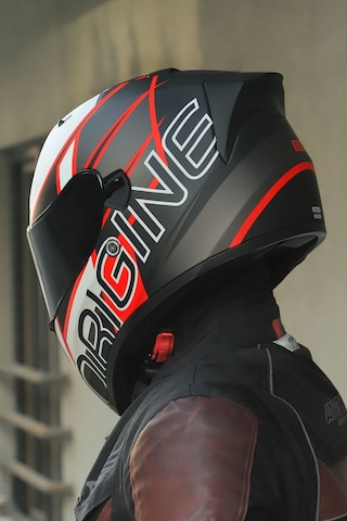 Strada Competition Beyaz-kırmızı-siyah Kask Güneş Vizörlü C1 Beyaz