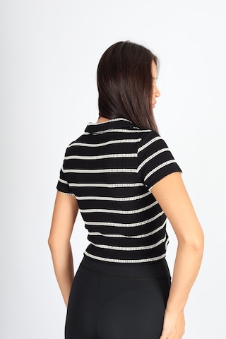 Soft&Basic Polo Yaka Raporlu Jakar Crop Fit T-shirt Siyah