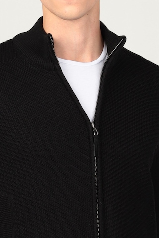 Tudors Erkek Slim Fit Kendinden Desenli Hırka-25554 Siyah
