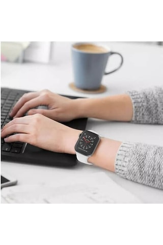 Wozlo Apple Uyumlu iOS Watch 1, 2, 3, 4, 5, 6, 7, 8, Se Silikon Kordon Kayış - M-l Beden 38/40/41mm - Beyaz