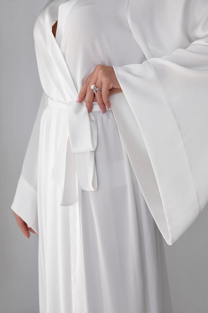 Juwana Kolları Kloş Ipeksi Saten Uzun Gelin Sabahlik Kimono Kırık Beyaz