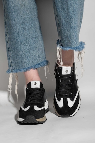 Bestello Bağcıklı Termo Taban Sneaker 101-24614-08 Kadın Ayakkabı Siyah