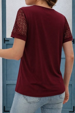 Dogutrend Kadın Kısa Kollu V Yakalı Dantel Detaylı Viskon Bluz Bordo