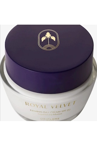 Royal Velvet Sıkılaştırıcı Gündüz Kremi Spf 20