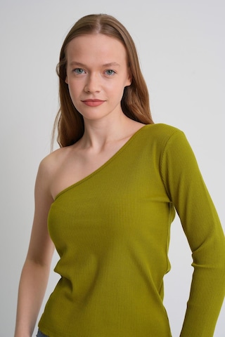 Alexandergardı Fitilli Tek Kol Detaylı Kadın Bluz haki