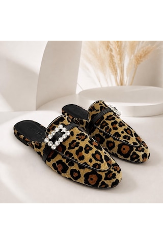 Dabab Shoes Marıgold Kadın Taşlı Tokalı Leopar Desenli Kadife Görünümlü Kapalı Burun Düz Taban Mule Terlik