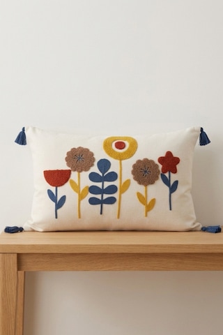 Çiçek Bahçesi Renkli Botanik Punch Nakışlı Püsküllü Pamuk Kırlent Kılıfı 35x55 Cm Mavi Çiçek Bahçesi Renkli Botanik Punch Nakışlı Püsküllü Pamuk Kırlent Kılıfı 35x55 Cm Mavi