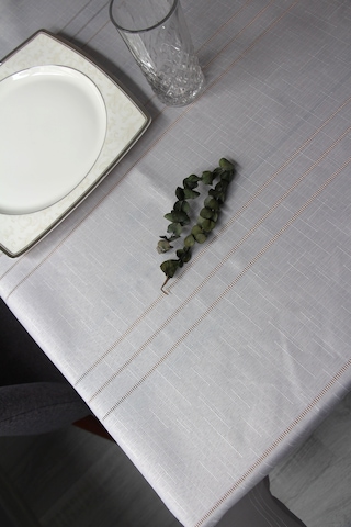 Dertsiz Leke Tutmaz 160x220 Ebat Kumaş Masa Örtüsü 7001-clbr Gri