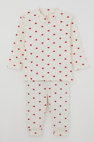 Breeze Kız Bebek Pijama Takımı Kalp Desenli Önden Çıtçıtlı 4 Ay - 1 Yaş , Krem
