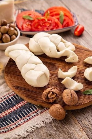 Velioğlu Şavak Tam Yağlı Salamura İnek Örgü Peyniri 3 KG