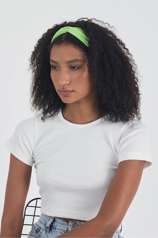 Beyaz Kısa Kol Bisiklet Yaka Vücuda Oturan Kaşkorse Crop + Bandana Set %100 Pamumklu, Esnek Rahat Beyaz-fıstık Yeşili