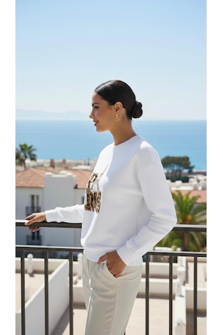 Taş Detaylı Eyfel Ve Paris Yazılı Oversize Sweatshirt Beyaz