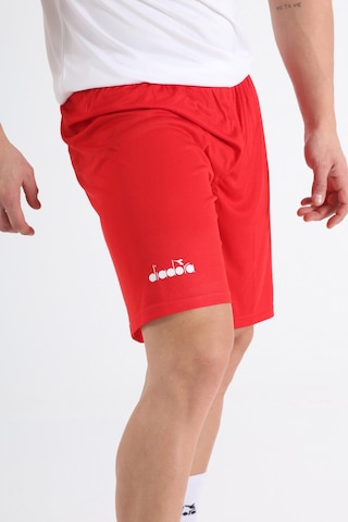 Diadora Enine Kareli Antrenman Şortu Kırmızı