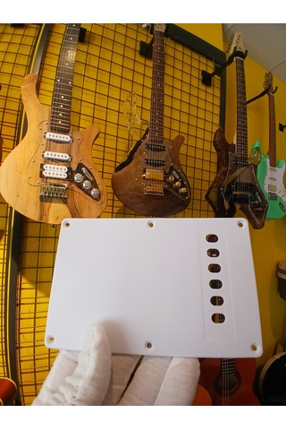 Elektro Gitar Stratocaster Tremolo Arka Yay Kapağı Beyaz