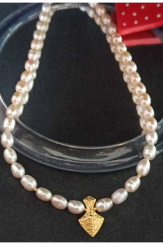 24k Altın Kaplama Gerçek Somon İnci Mızrak Detaylı Dorikalı Tasar Çok Renkli