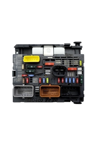 Motor İçi Sigorta Kutusu Partner Tepe-berlıngo 3-c4-307 Ym-607 Ym 9807028780-9807028880 1