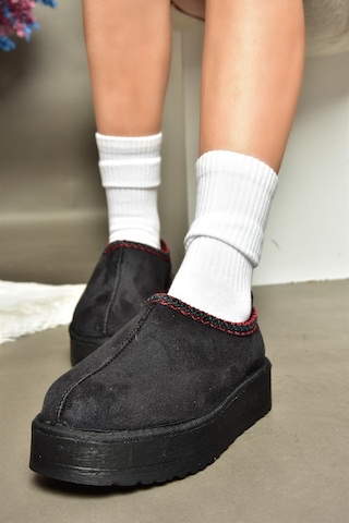 Fox Shoes R612047302 Siyah Süet İçi Tüylü Kalın Tabanlı Kadın Terlik Siyah