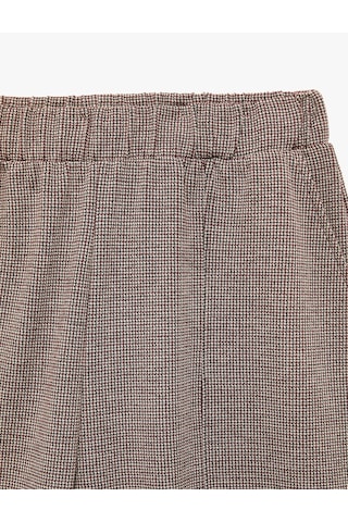 Koton Normal Bel Lastikli Yan Cepli Rahat Kalıp Kareli Barrel Pantolon Siyah Desenli 7wak40038uk Bdl