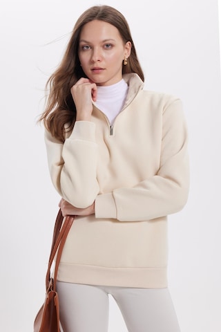 Tudors Kadın Relax Fit Rahat Kesim Pamuklu İçi Polarlı Yarım Fermuarlı Ekru Dik Yaka Sweatshirt-42196 Ekru