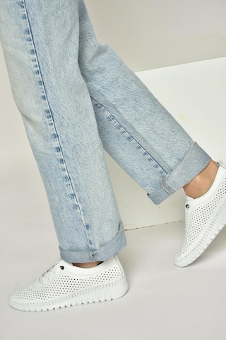 Fox Shoes Y555705103 Beyaz Hakiki Deri Comfort Ortopedik Taban Kadın Ayakkabı Beyaz