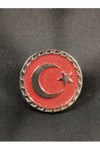 Kırmızı Zeminde Ay Yıldız Kabartmalı Yuvarlak Metal Rozet Çok Renkli