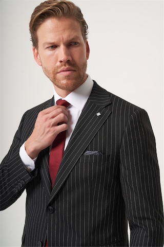 İmza Siyah Mono Yaka Çizgili 6 Drop Slim Fit Tam Astar Esnek Takım Elbise 1001260149