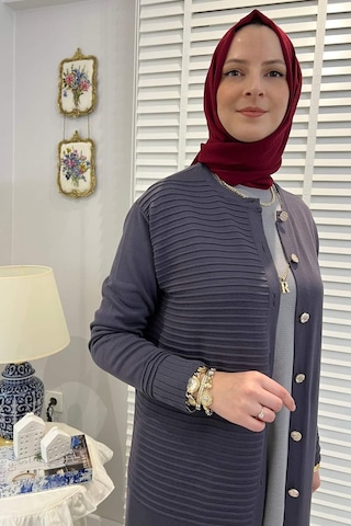 Rabia Şamlı Manolya Antrasit Triko Hırka Normal